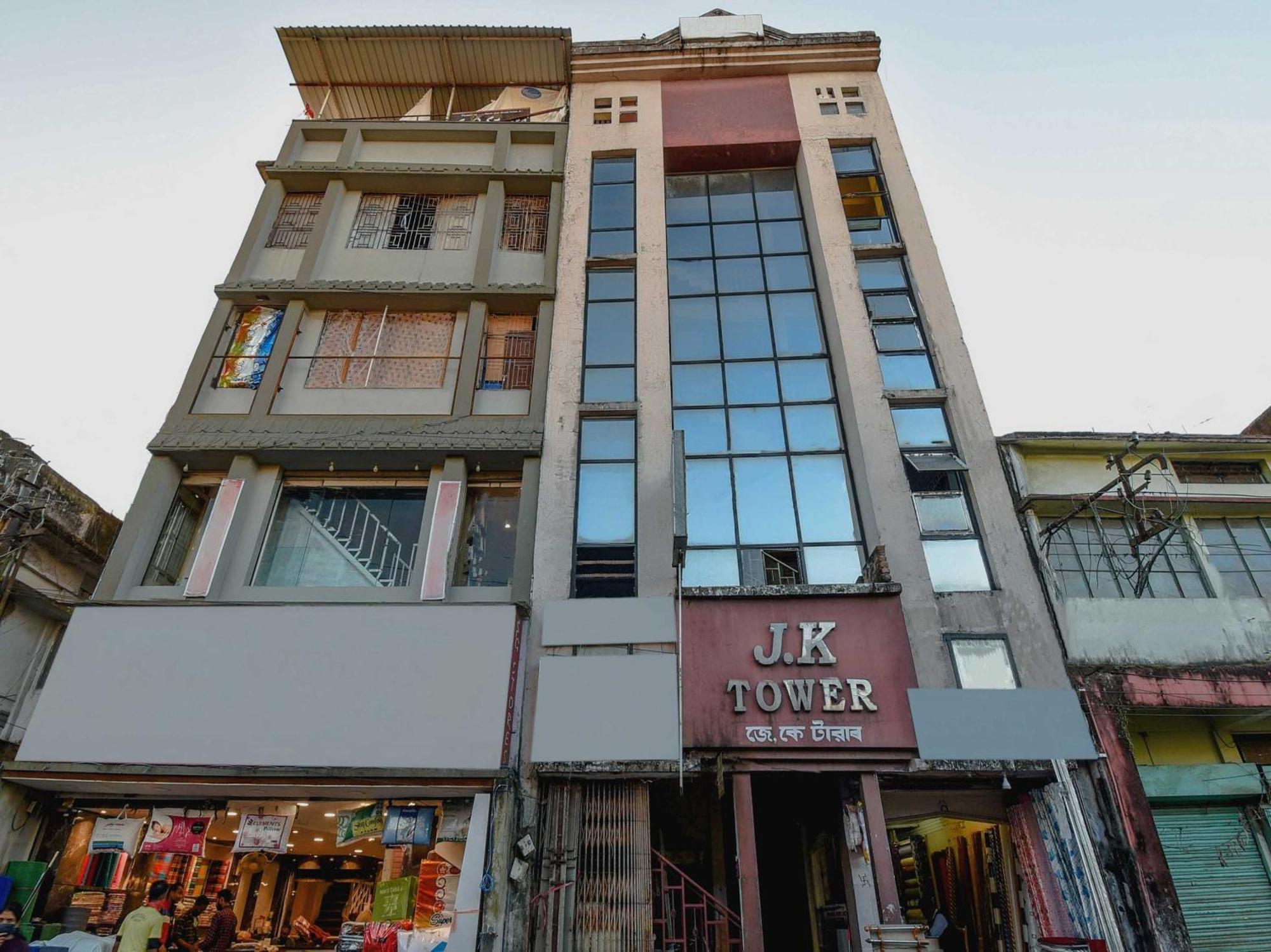 Oyo Flagship 71156 Hotel Jaybee'S Dibrugarh Exterior foto